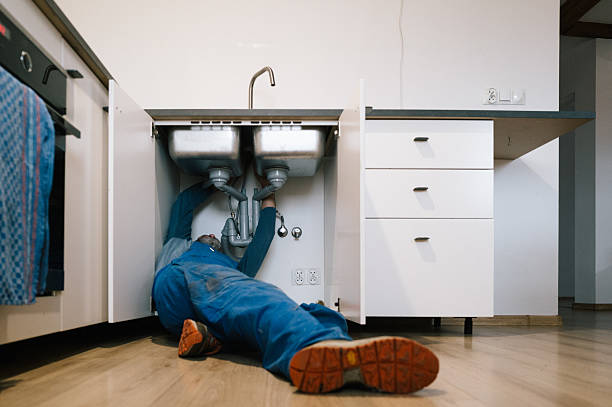 Professional Emergency Plumber technician working in Clyde, NY